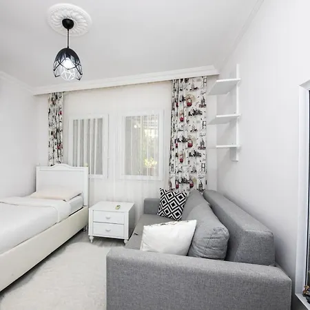 Chic House With Shared Pool Near Sea In Yalikavak 빌라 *