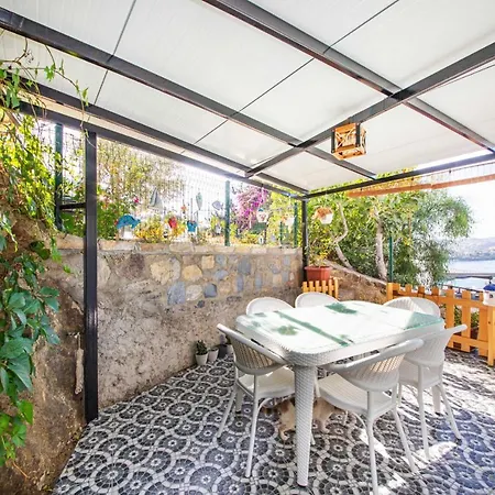 Chic House With Shared Pool Near Sea In Yalikavak Gündoğan